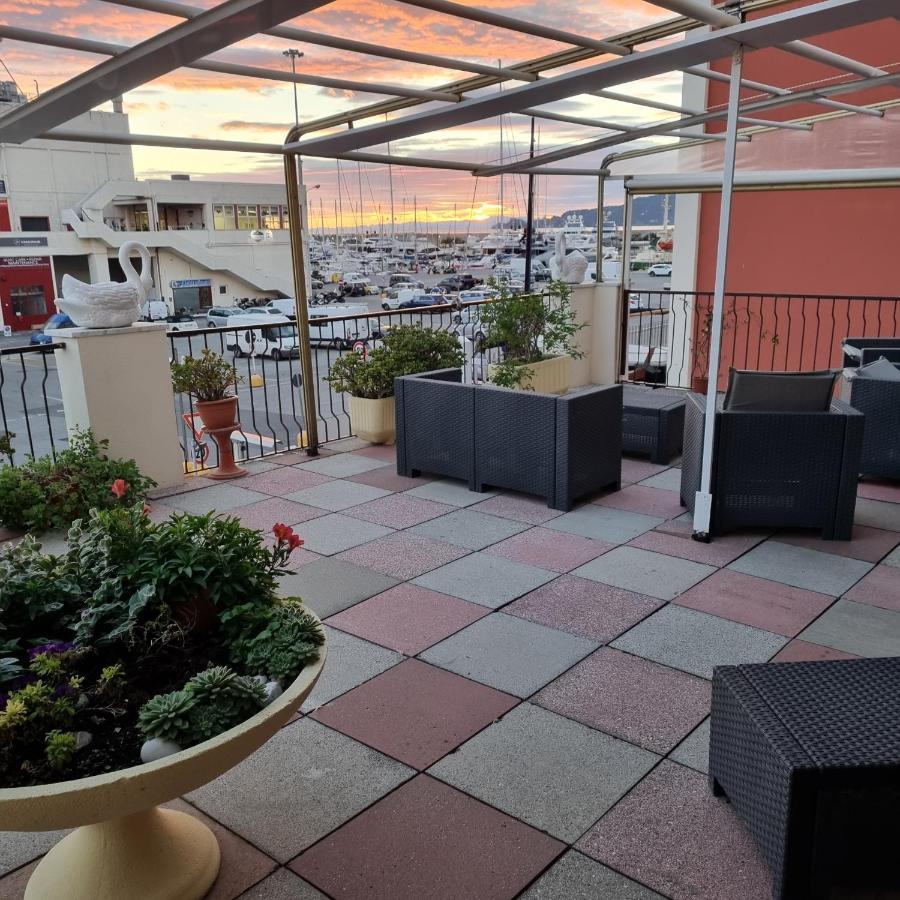 Albergo Stella Di Mare ラヴァーニャ エクステリア 写真