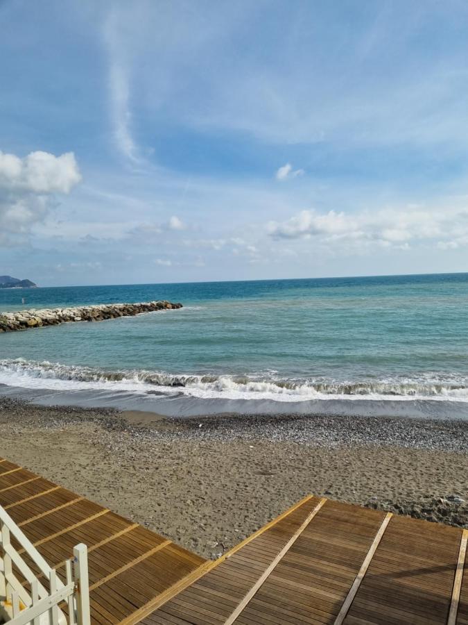 Albergo Stella Di Mare ラヴァーニャ エクステリア 写真