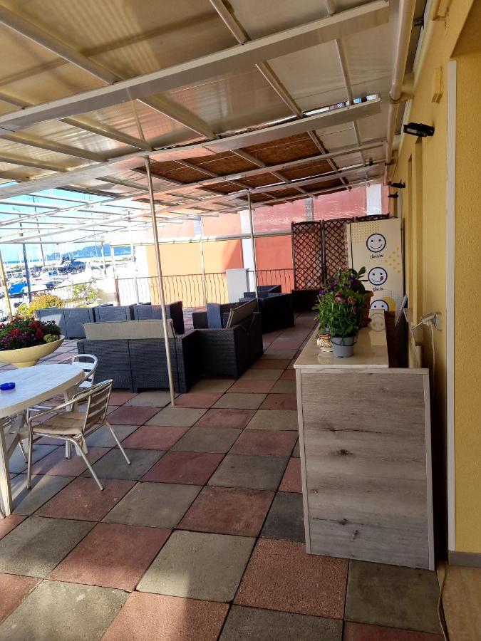 Albergo Stella Di Mare ラヴァーニャ エクステリア 写真