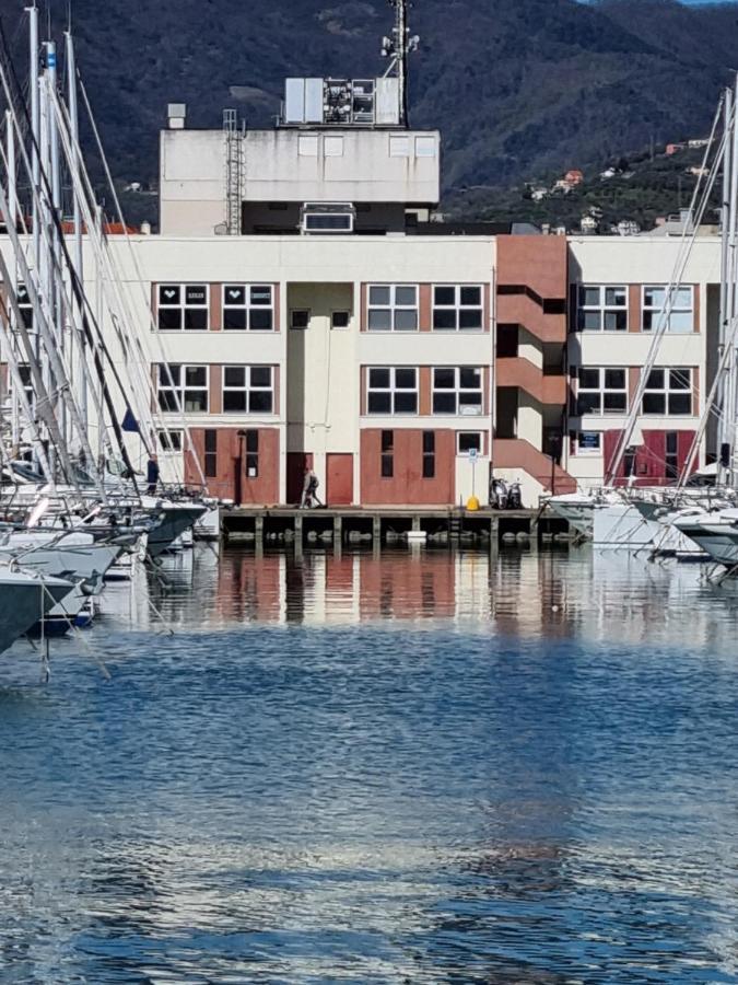 Albergo Stella Di Mare ラヴァーニャ エクステリア 写真