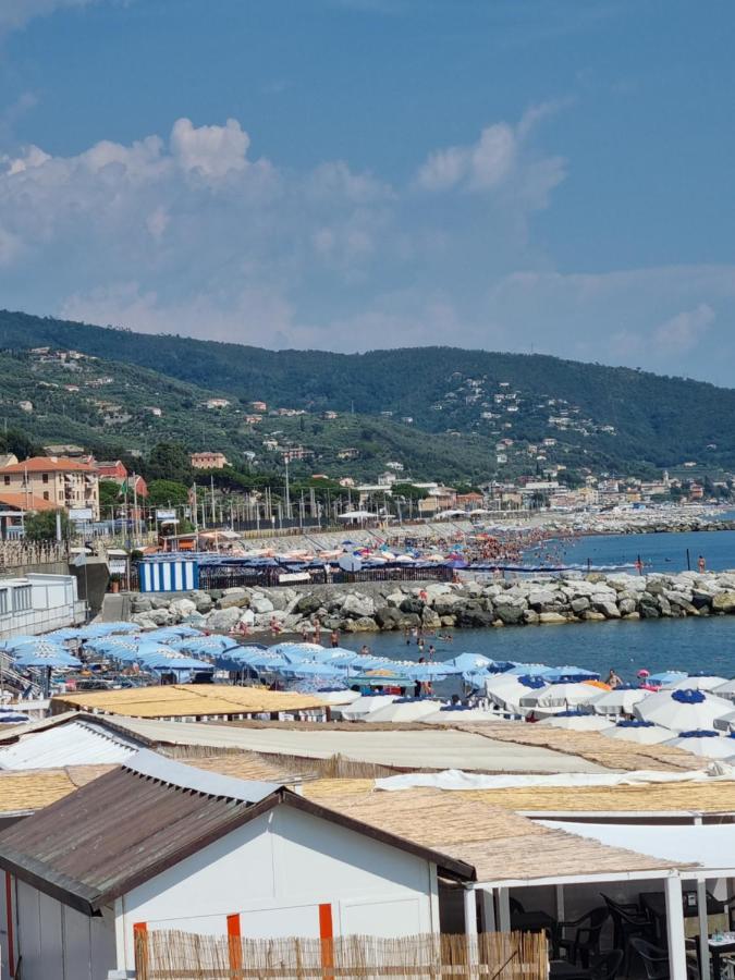 Albergo Stella Di Mare ラヴァーニャ エクステリア 写真