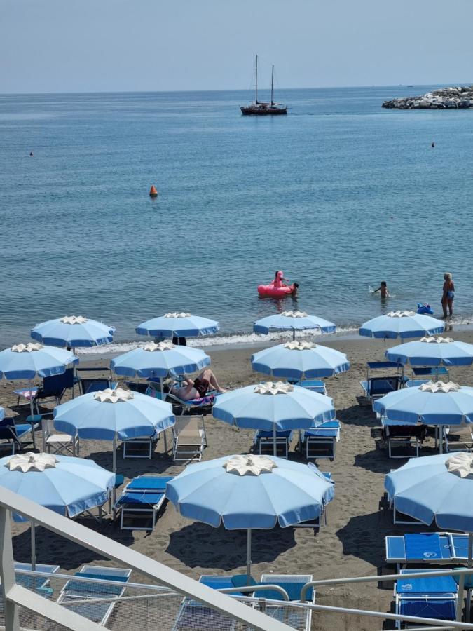 Albergo Stella Di Mare ラヴァーニャ エクステリア 写真