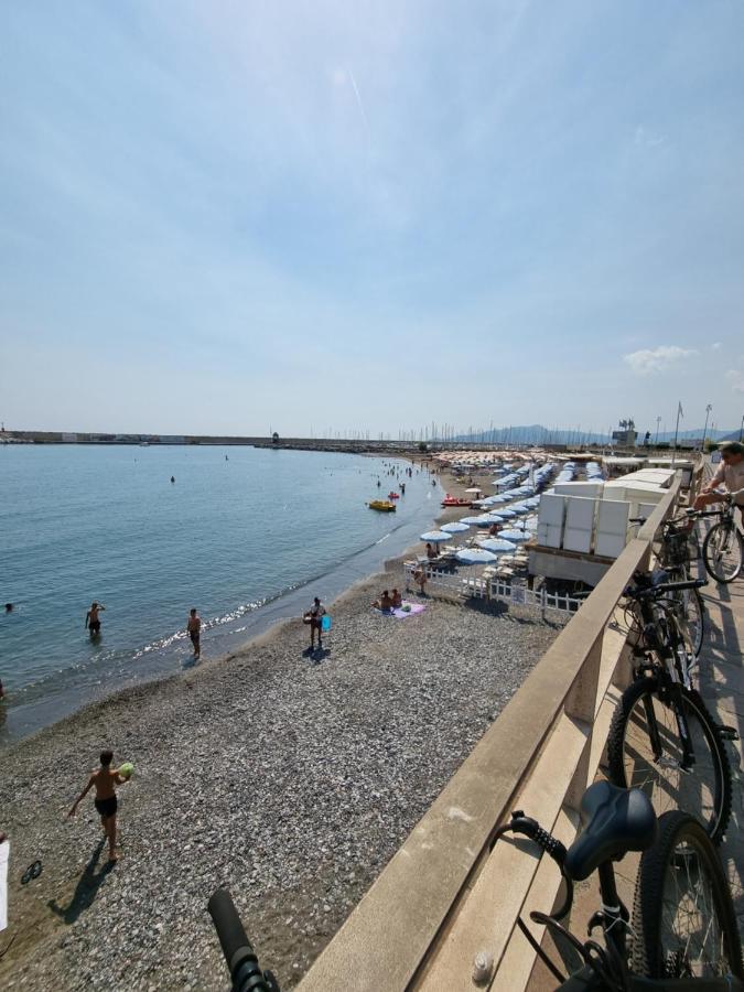 Albergo Stella Di Mare ラヴァーニャ エクステリア 写真