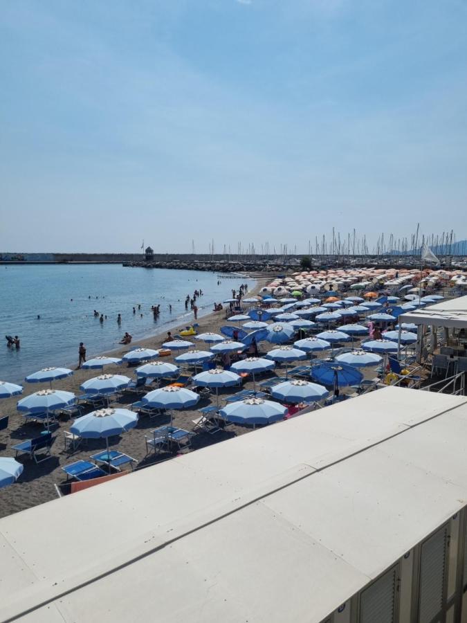 Albergo Stella Di Mare ラヴァーニャ エクステリア 写真