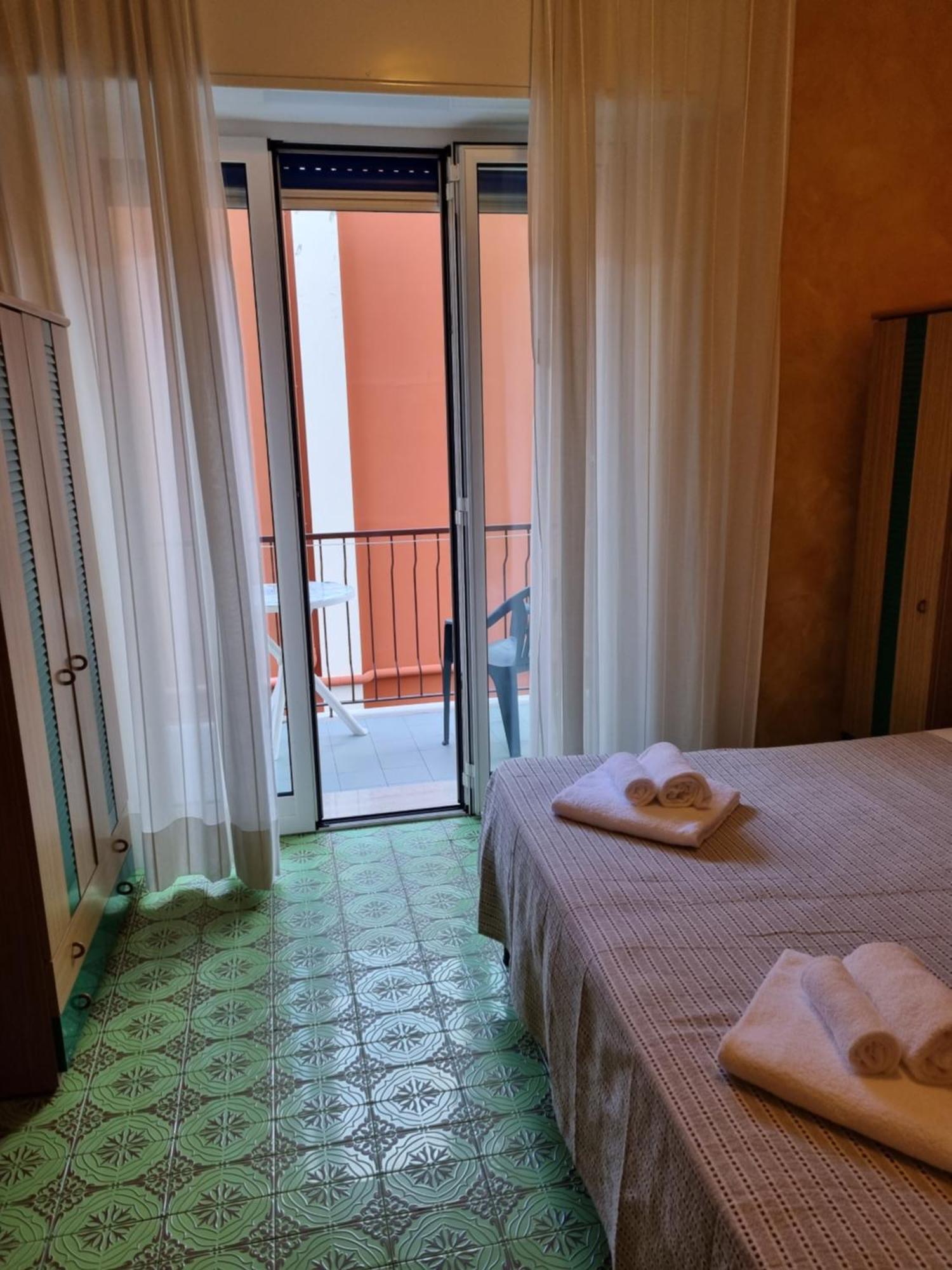 Albergo Stella Di Mare ラヴァーニャ エクステリア 写真